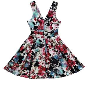 Red, blue, black, white floral fit and flare pleated mini dress sz S NWOT